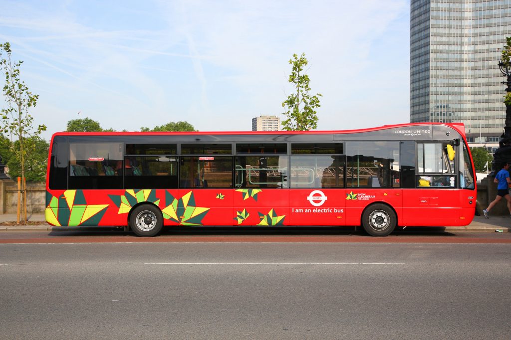 而到了2020年，在倫敦市中心營運的所有300輛單層巴士都將達到零排放。