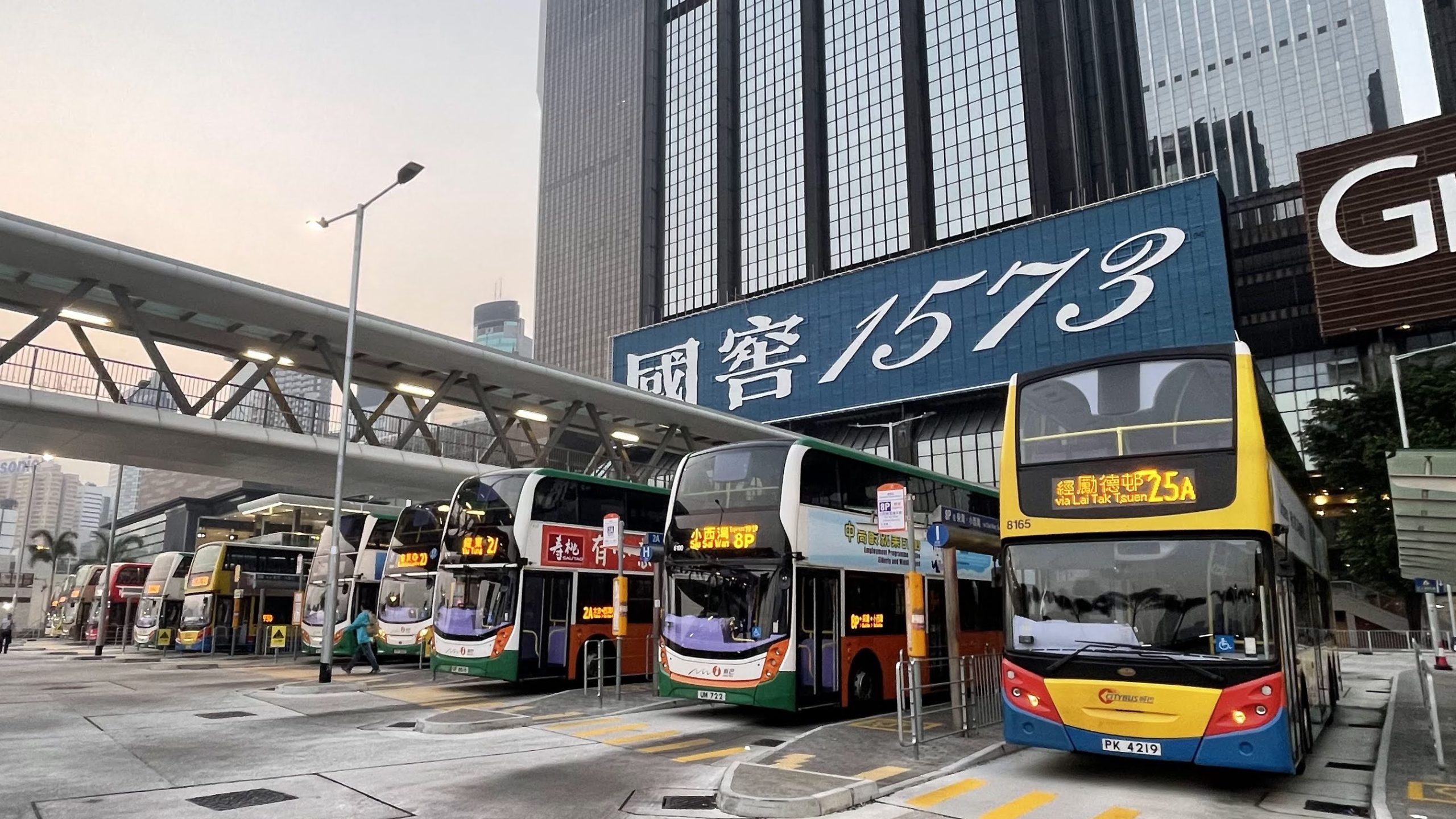 Buses in Wan Chai